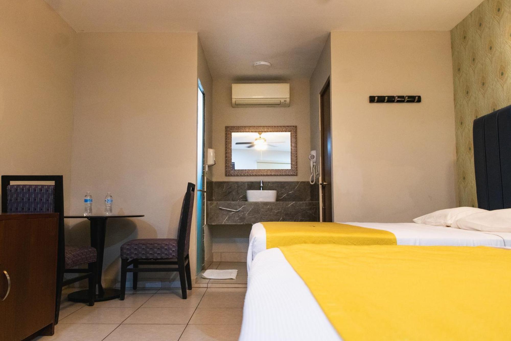 Hotel Maioris El Diez คูเลียคัน ภายนอก รูปภาพ