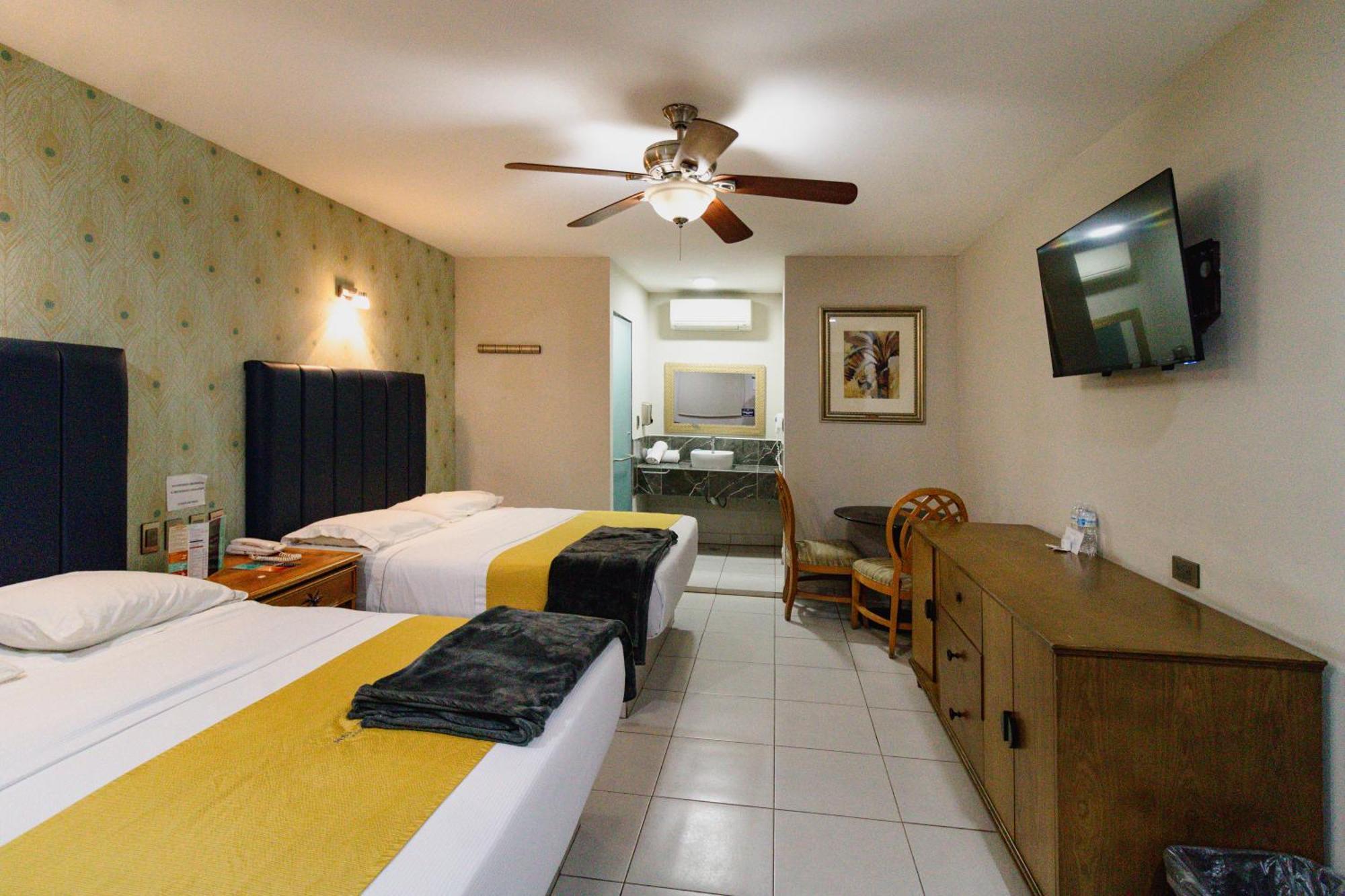 Hotel Maioris El Diez คูเลียคัน ภายนอก รูปภาพ